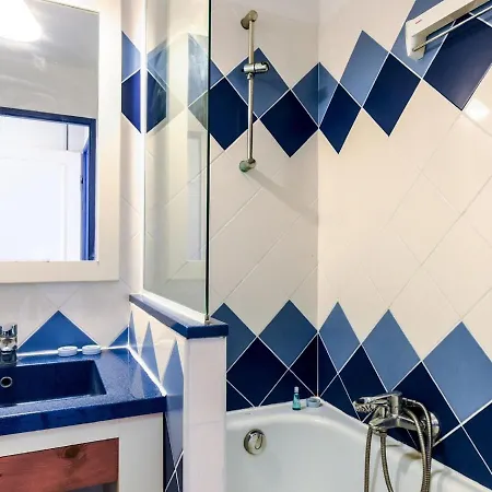 Apartment In Catalana Near Mediterranean Beaches Апартаменты *