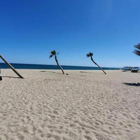 Апартаменты Apartment In Catalana Near Mediterranean Beaches Ле Баркарес