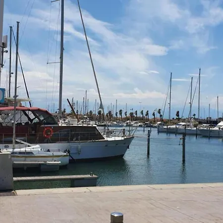 Апартаменты Apartment In Catalana Near Mediterranean Beaches Ле Баркарес